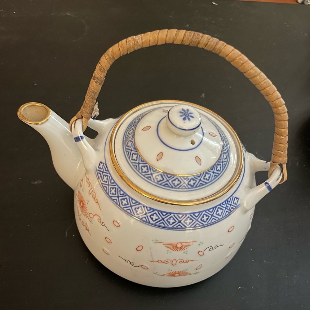 Antique Chinese porcelain Linglong Teapot